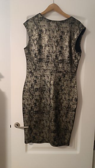 Vestido dorado Forever 21
