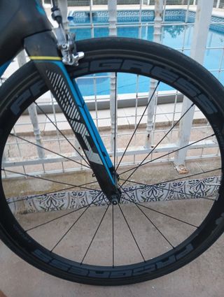 BH G6 PRO Bicicleta Carretera TALLA ML(177a187cm)