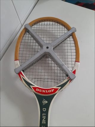 Raqueta Tenis Antigua Dunlop D Line 505 con tensor