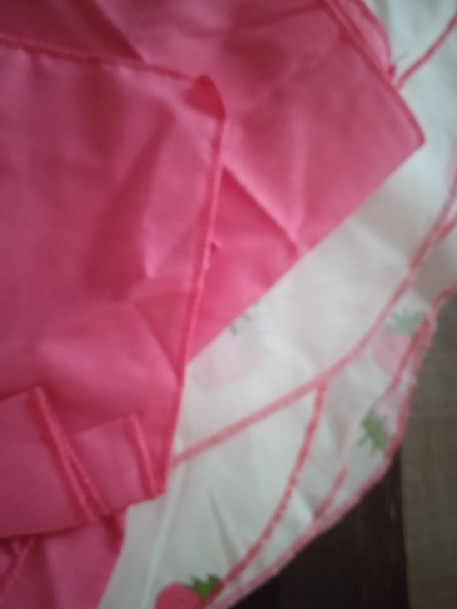 Mantel redondo estampado fresas