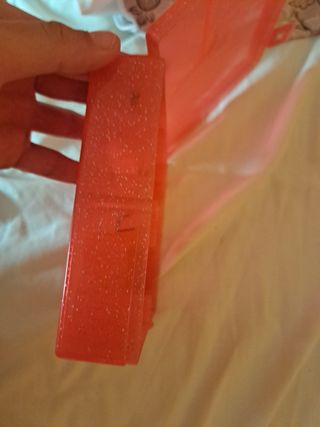 Caja roja coleccionable Invizimals