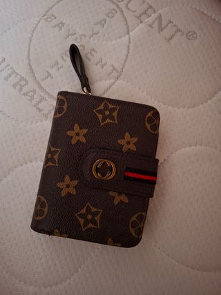 Portafoglio marrone