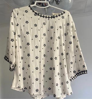 Blusa Mulaya blanca - flores
