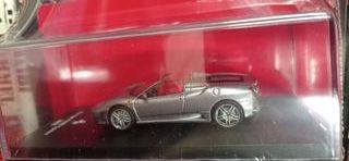 Ferrari F430 Spider 1:64 + Libro