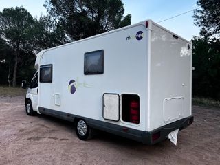 AUTOCARAVANA PERFILADA FIAT MOOVEO CAMA ISLA