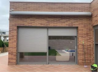 Toldo cofre 4.30x2.6 - Gris/Blanco