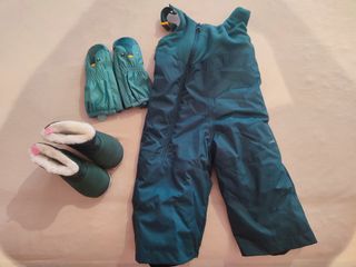 Peto nieve niño + guantes + botas