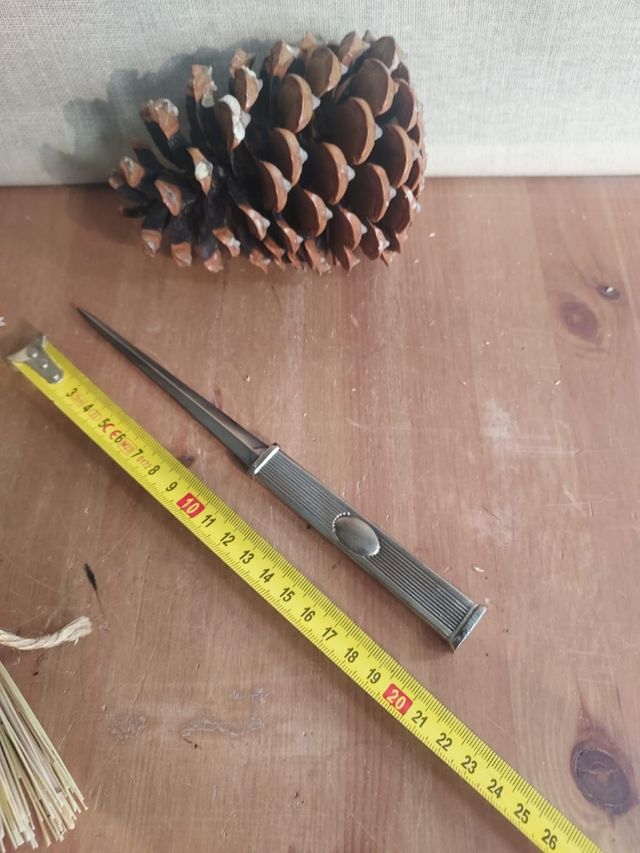 Tagliacarte metallico antico