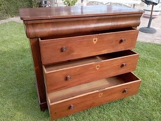 Cómoda antigua Isabelina.