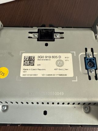 Pantalla MIB2 3G0 919 605D VW Passat B8 + marco