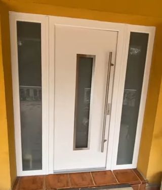 Puerta entrada PVC Elegantes, Modernas, Seguridad 
