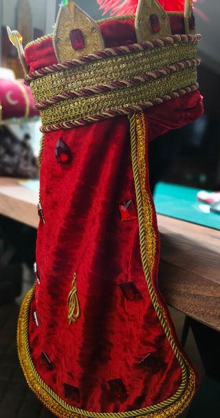 Turbante Rey Mago: Rojo y Dorado