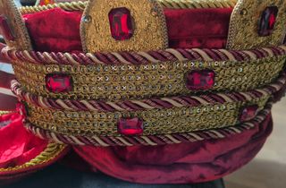 Turbante Rey Mago: Rojo y Dorado