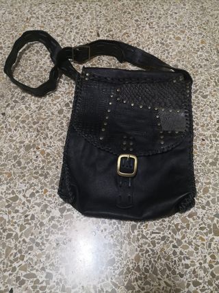 Bolso bandolera cuero negro