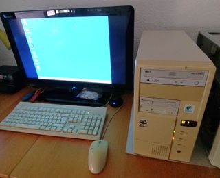 Ordenador PC Retro Pentium 233 MMX 3dfx W95