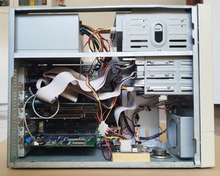 Ordenador PC Retro Pentium 233 MMX 3dfx W95