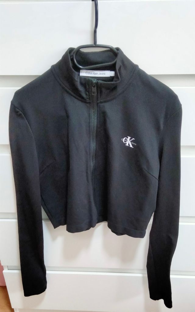 Chaqueta negra Calvin Klein