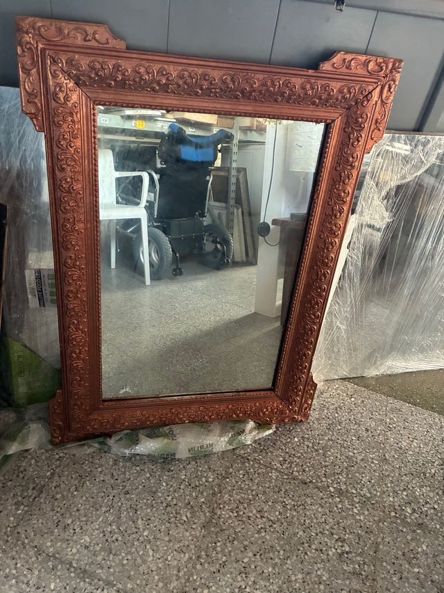Espejo antiguo dorado
