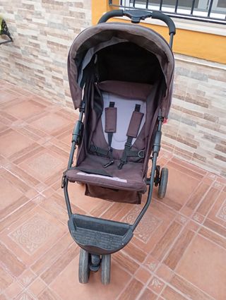 Carrito bebé ligero, en perfecto estado.