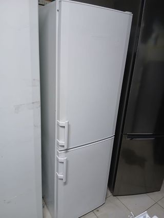 Nevera combi blanca