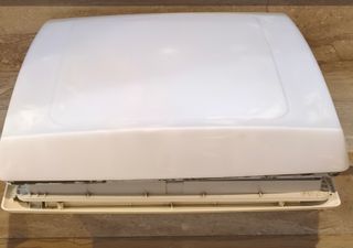 Claraboya caravana 40x40cm