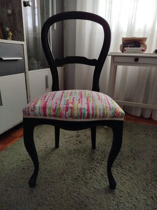 Silla antigua restaurada