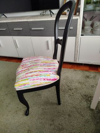 Silla antigua restaurada