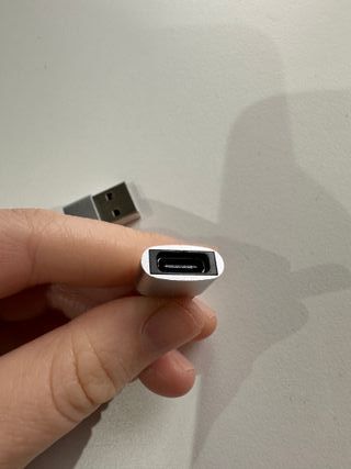 Dos Adaptadores USB C Plateados Nuevos