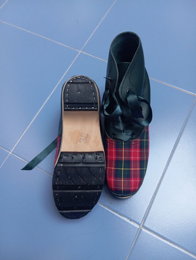 Zocas eferro de madera