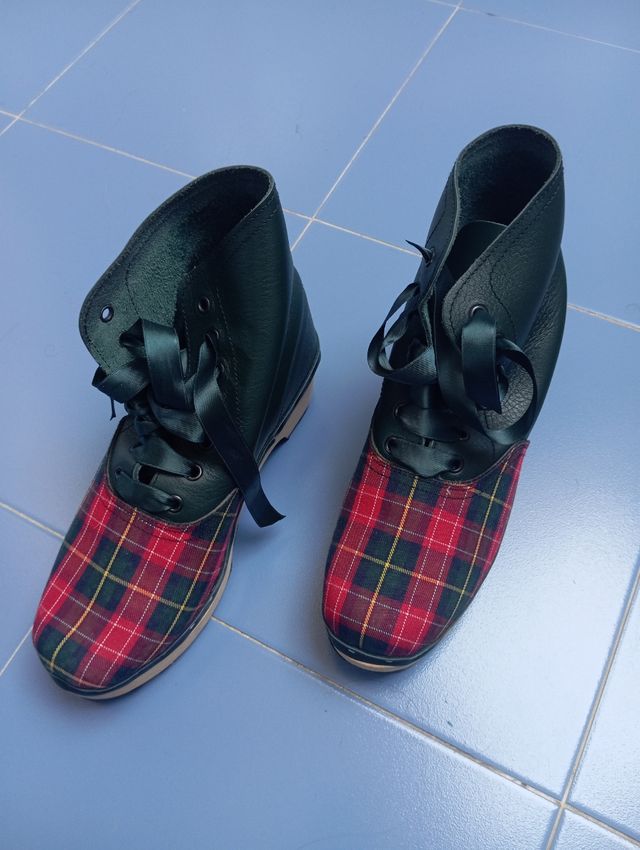 Zocas eferro de madera