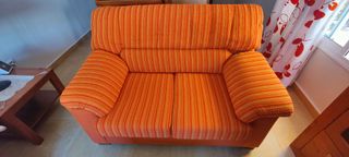 Sofás de 2 y 3 plazas. Fundas y cojines de regalo