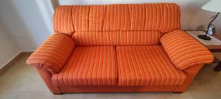 Sofás de 2 y 3 plazas. Fundas y cojines de regalo