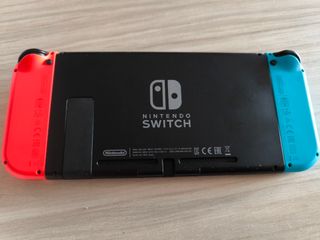 Nintendo Switch Azul-Rojo LCD