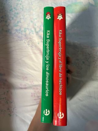 Dos libros Kika Superbruja