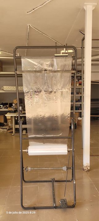 Máquina de embolsado de prendas