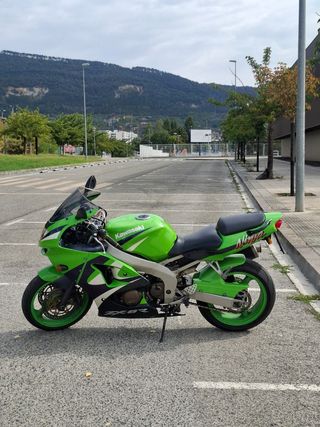 Kawasaki ZX-6R - 1998