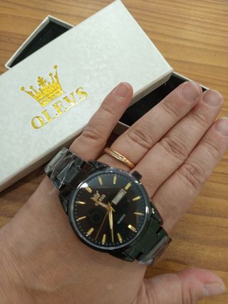 Reloj Olevs Hombre Metal Negro en su caja 