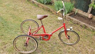 bicicleta triciclo plegable marca BH