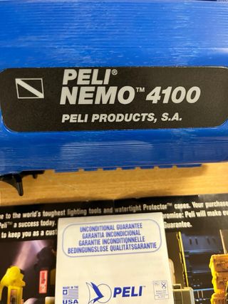 Linterna subacuática PELI NEMO 4100