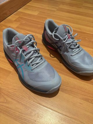 Zapatillas Asics pádel casi nuevas 
