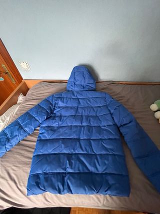 Abrigo acolchado azul