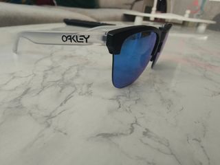 Oakley 9374 - Gafas sol azules
