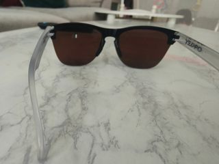 Oakley 9374 - Gafas sol azules