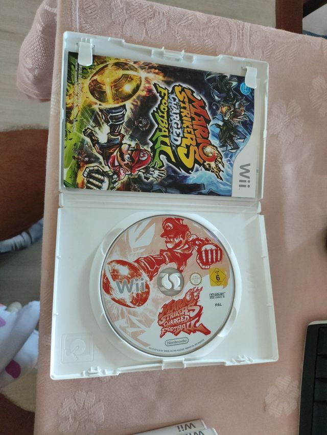 Wii - Mario Strikers Charged Football