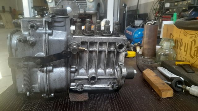 Bomba inyectora BOSCH Mercedes 300D