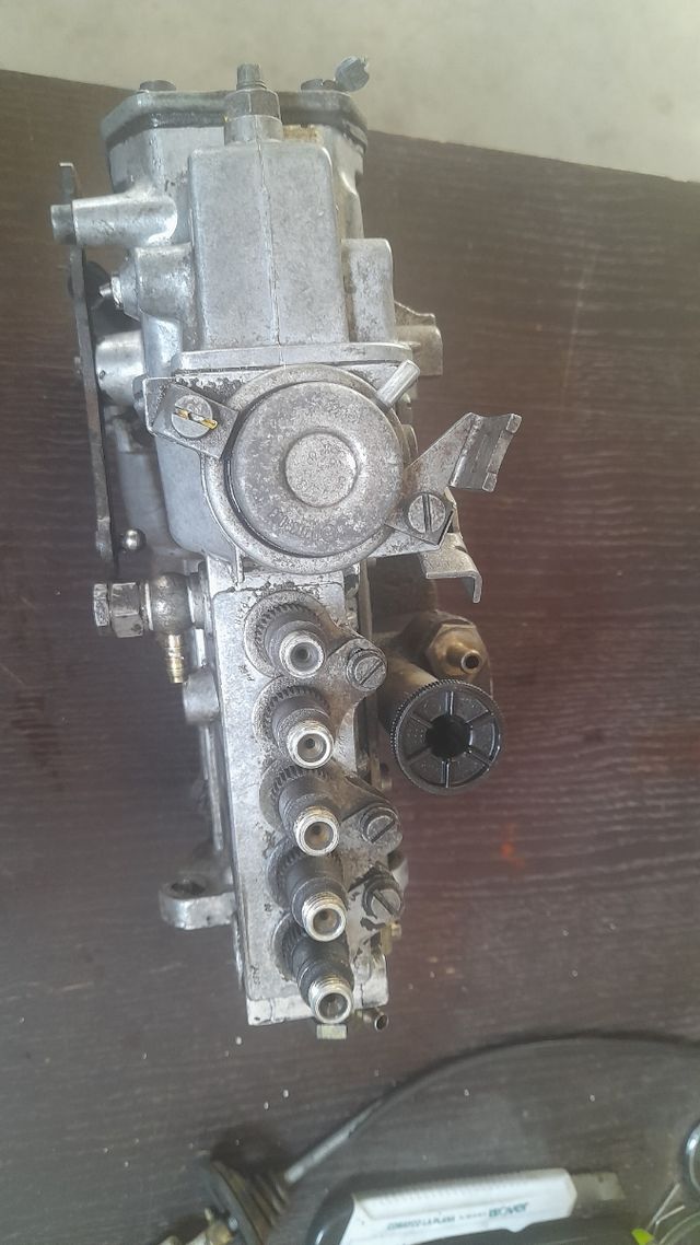 Bomba inyectora BOSCH Mercedes 300D