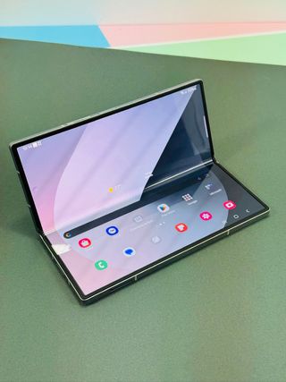 SAMSUNG Galaxy Z Fold 6 - Gris