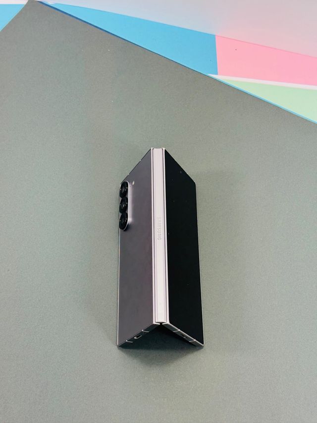 SAMSUNG Galaxy Z Fold 6 - Gris