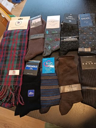 Pack calcetines y bufanda - 8 pares + 1