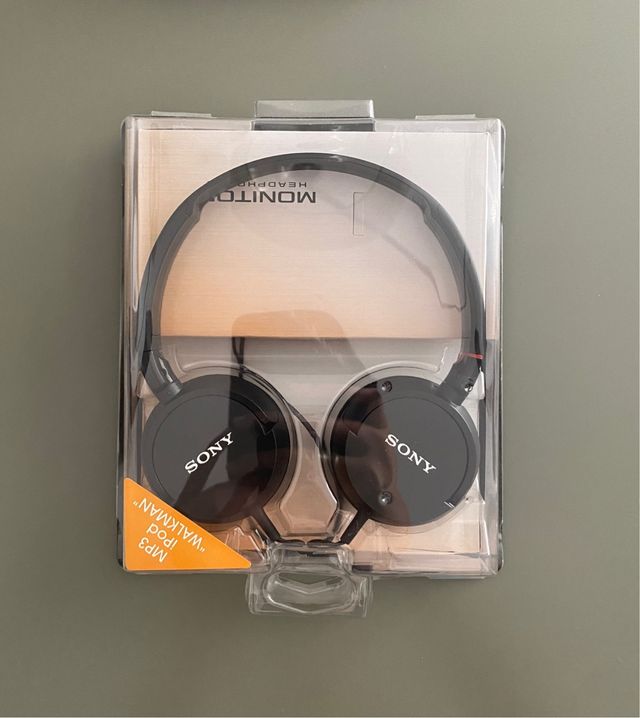 Auriculares Estereo Sony MDR-ZX100 negros
